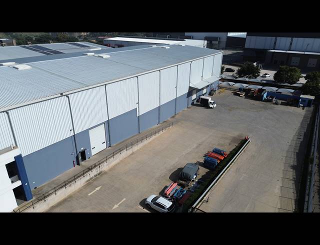 3,280M² WAREHOUSE TO LET IN LINBRO PARK